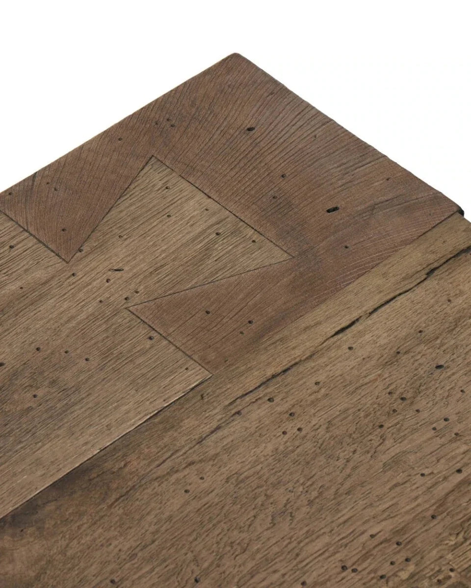 Rustic Wormwood Oak / 40"
