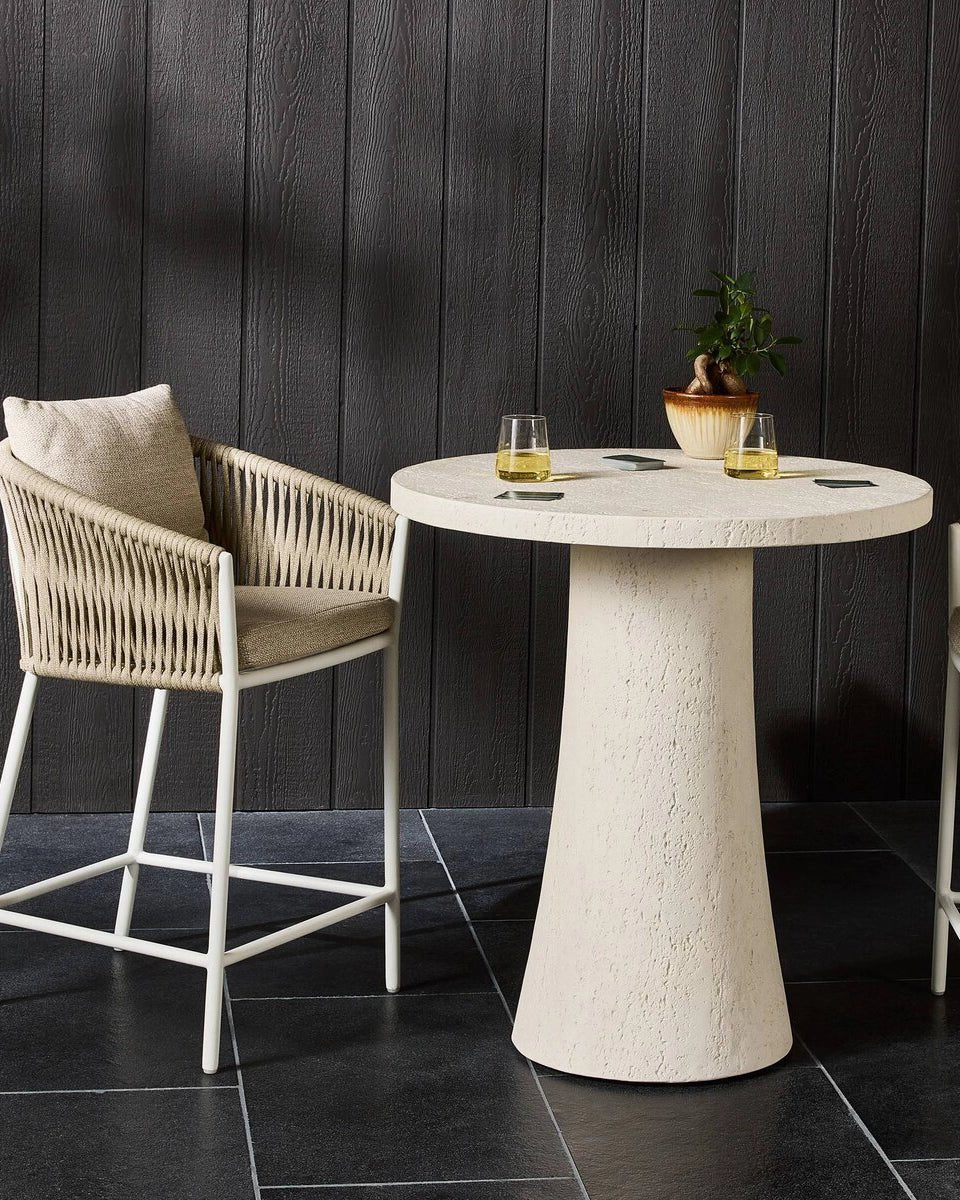 Coarse Ivory Concrete / Bar