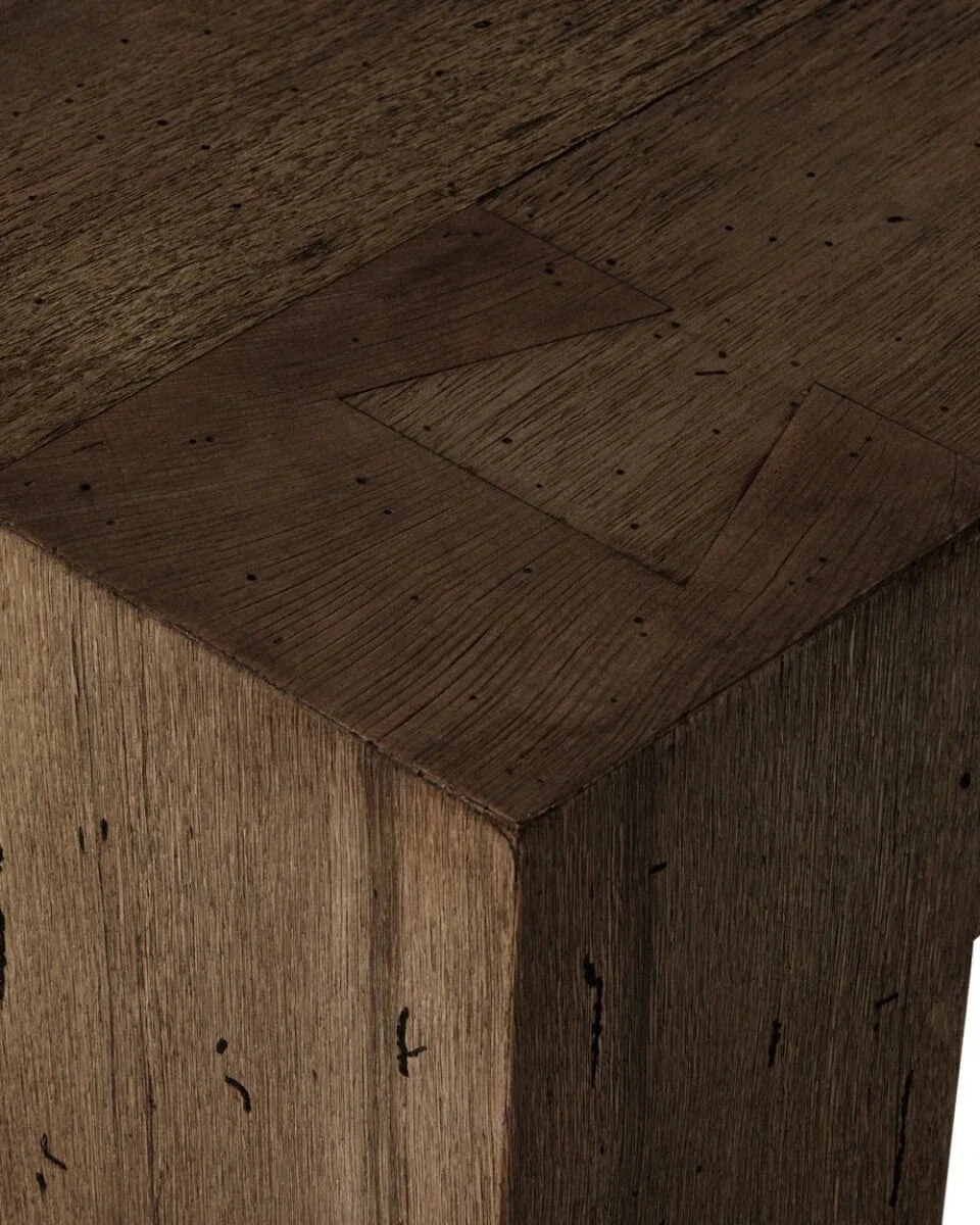 Ebony Rustic Wormwood Oak / 40"
