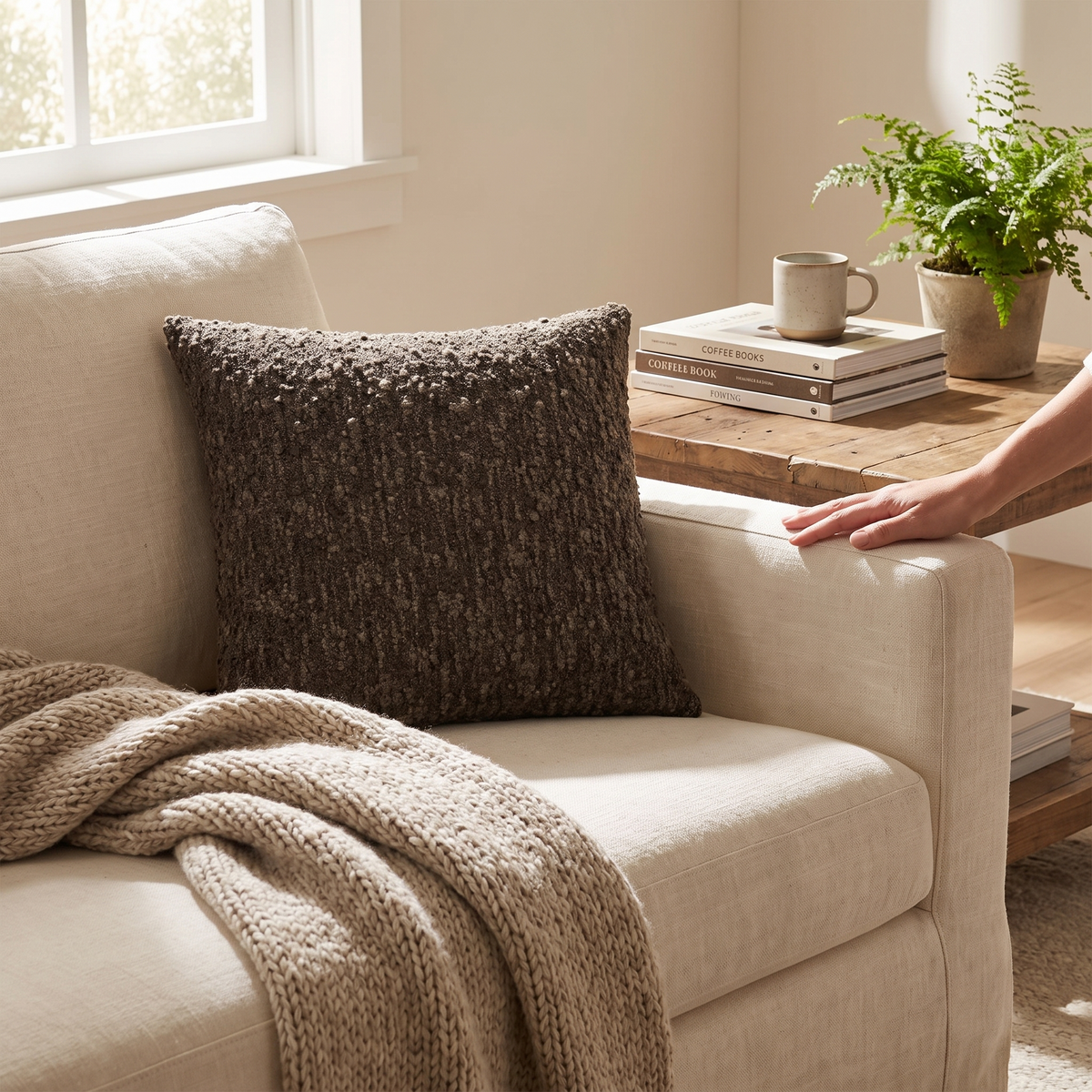 Mirelle Pillow - lifestyle