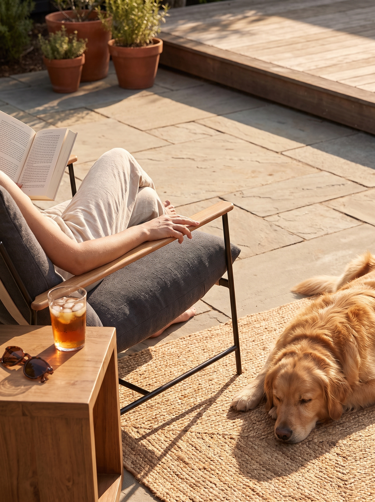 Outdoor Vail Lounge Chair lifestyle 3