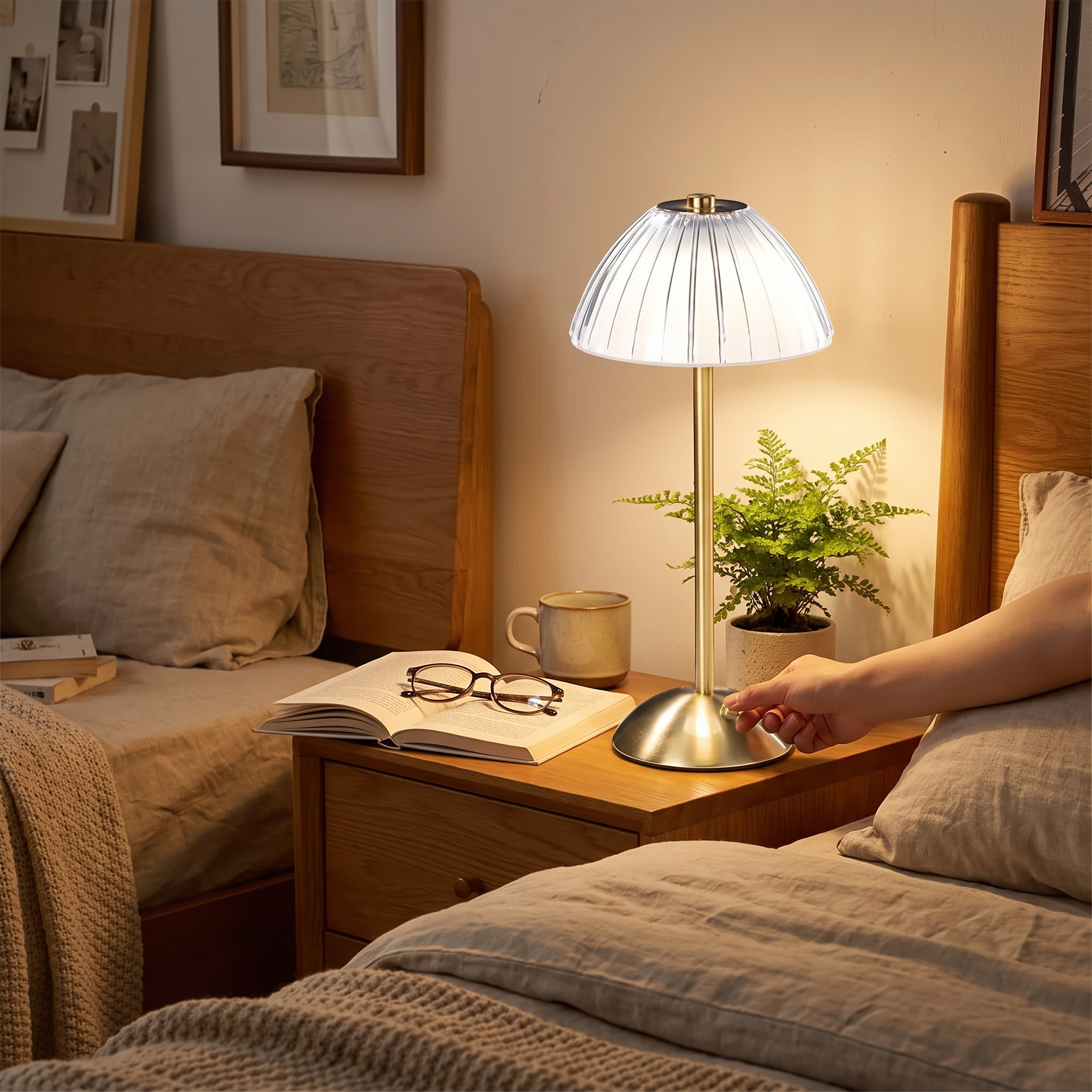 Golden Touch Table Lamp lifestyle
